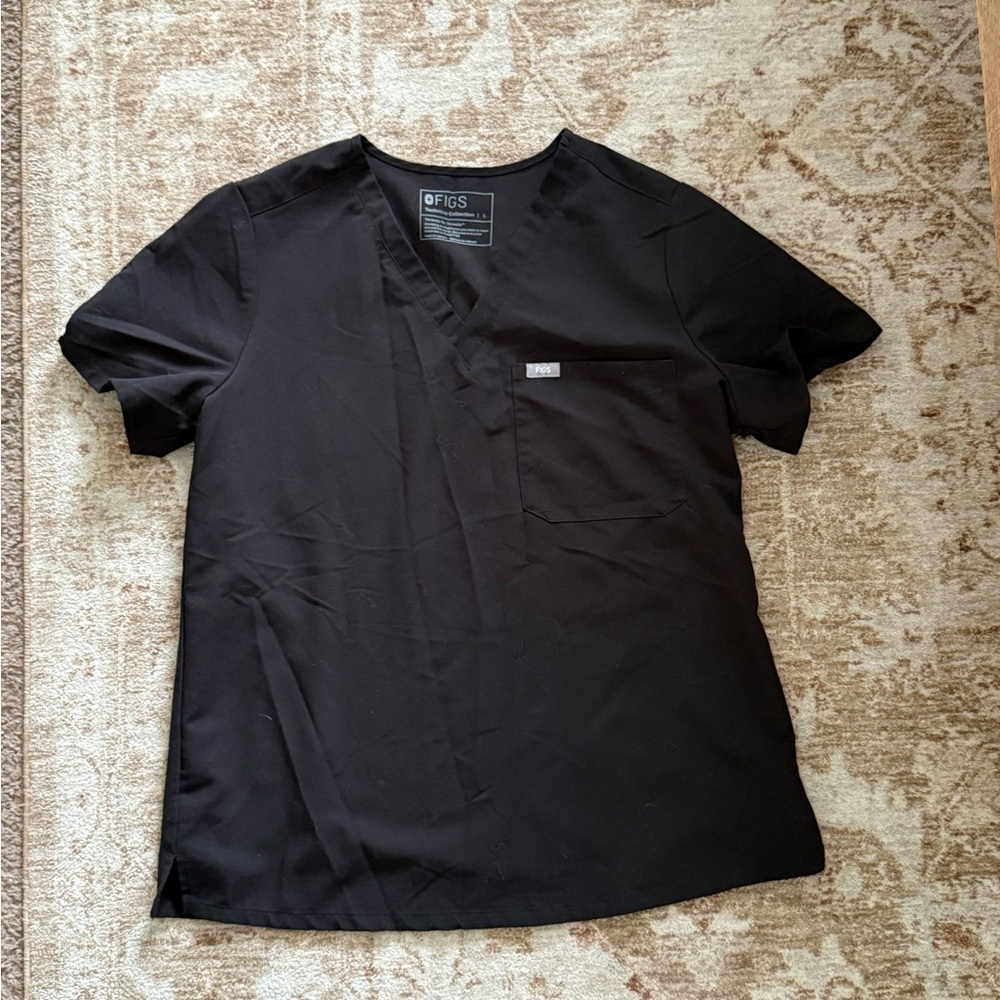 Figs Black Short Sleeve Women's Scrub Top - V-Neck